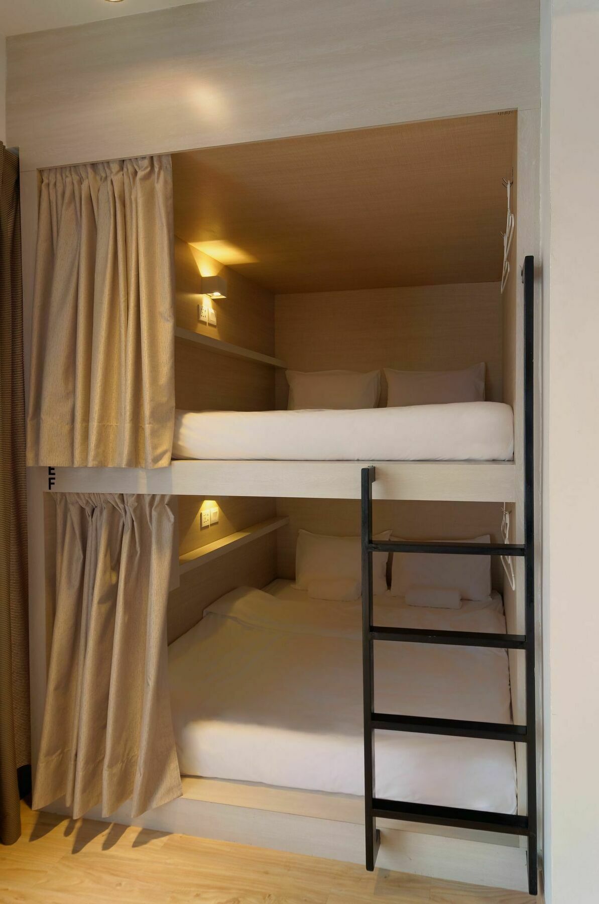 Dock In Hostel